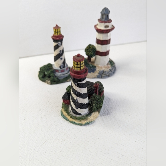 Lot of 3 Lighthouse Figurines 2"-3" Nautical Theme Decor C2 - Picture 3 of 8